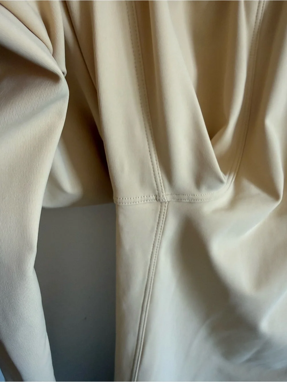 LULULEMON Keep Moving Jogger Pants Trench Butter Yellow Size 4